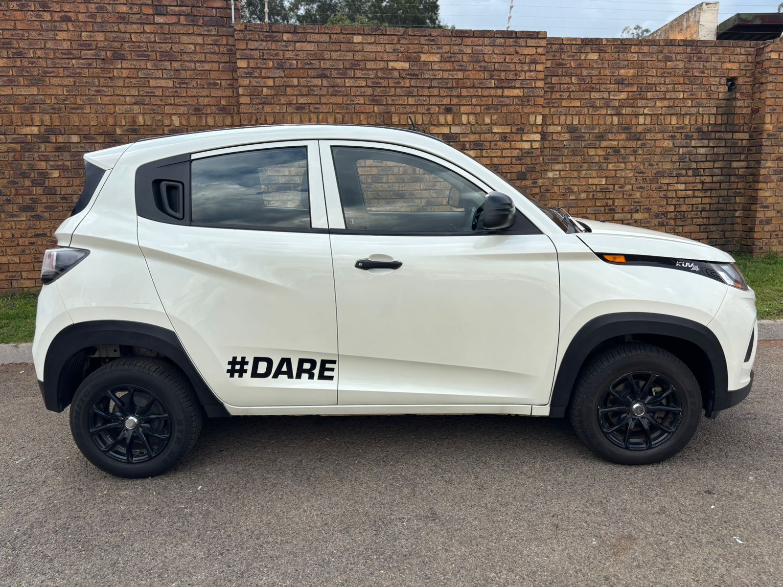 2020 Mahindra KUV 100 1.2 K2+ DARE