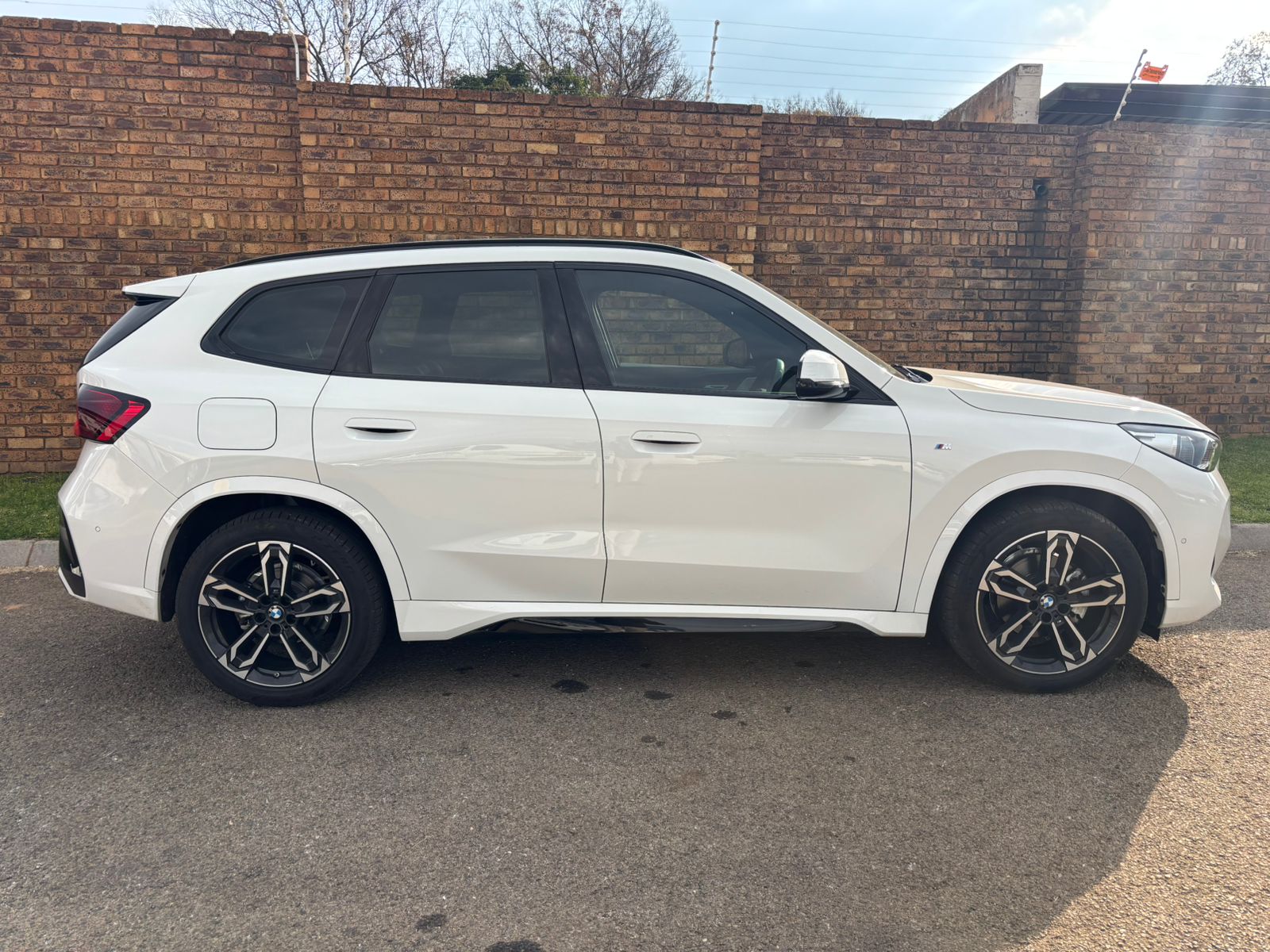2025 BMW X1 18d M-SPORT