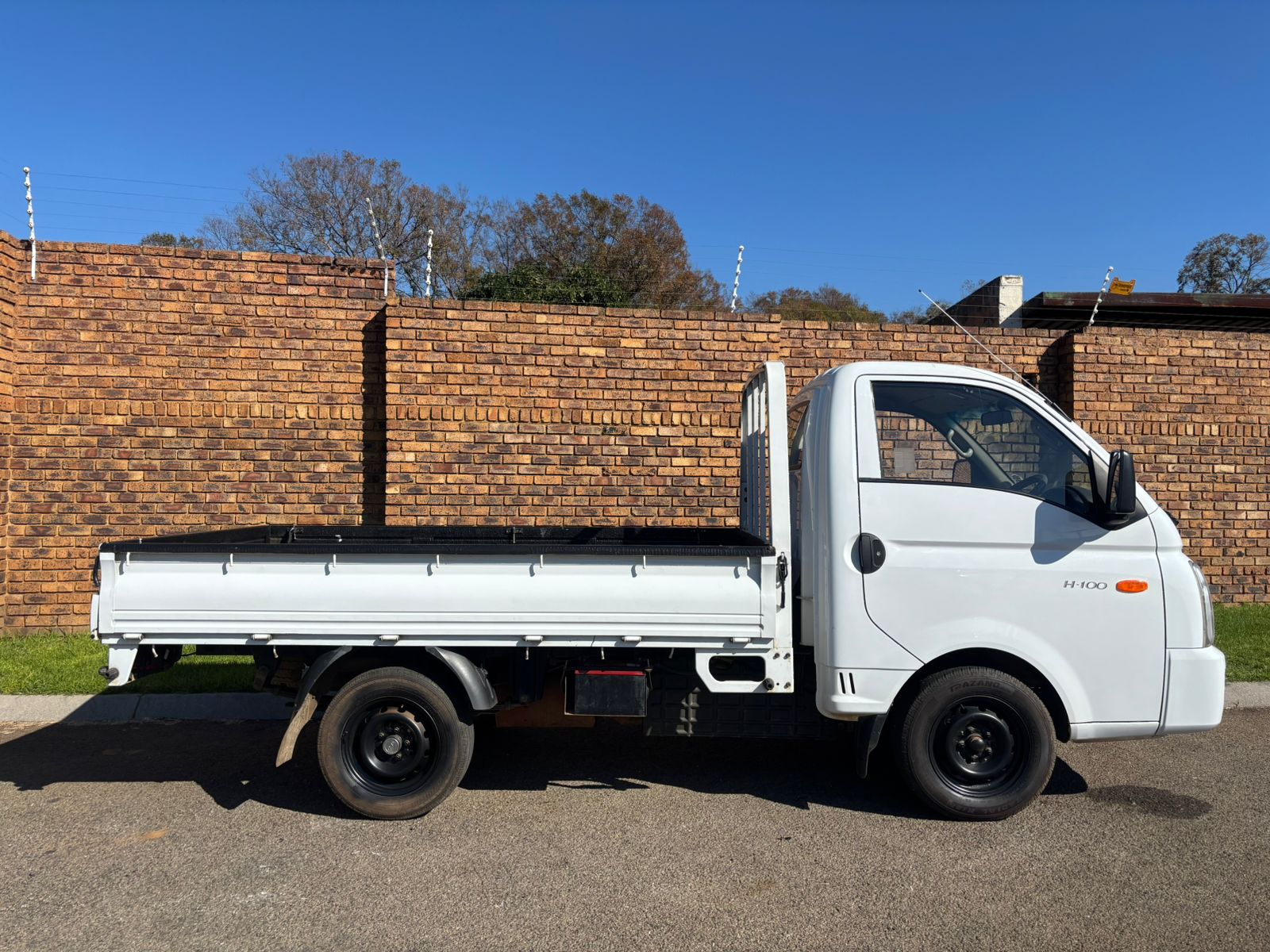 2022 Hyundai H-100 Dropside